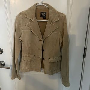 NWT Guess jacket. Originally $88, selling for $40! Button down, Tan, 2 pockets